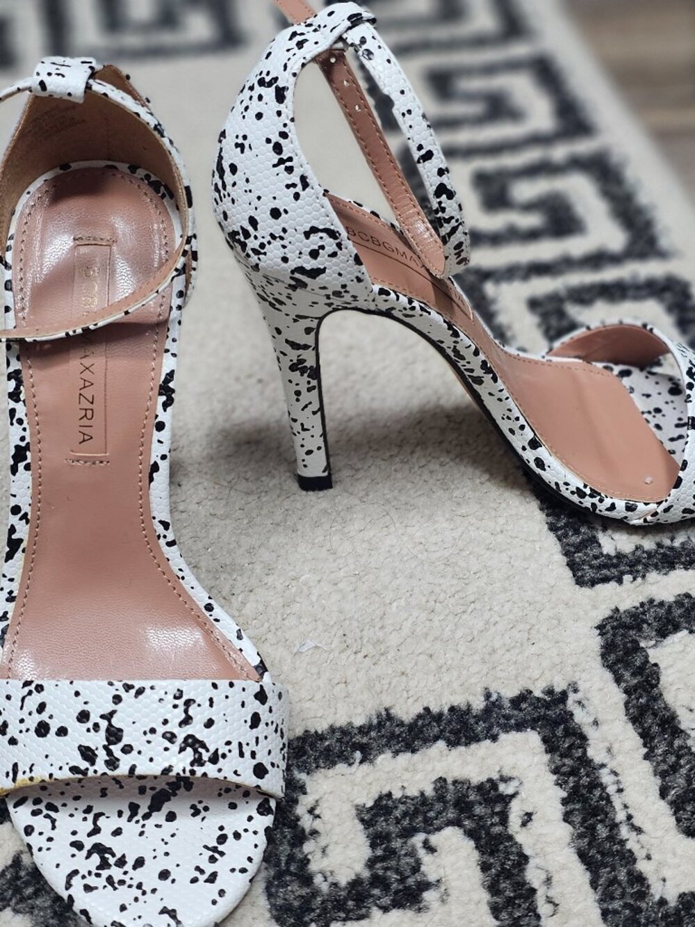 Beautiful Sandals - Picture 15 of 16